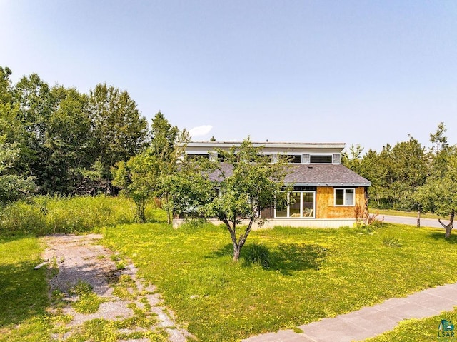 40 Nelson Dr, Silver Bay, MN 55614 - view of front of property featuring a front lawn