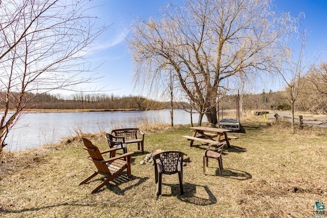 13005 Cass St, Duluth, MN 55808 - exterior space with a water view