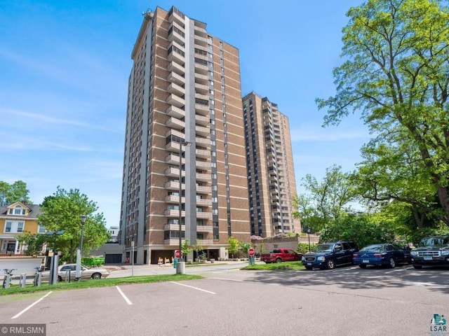 410 Groveland Ave Unit 1203, Minneapolis, MN 55403 - view of property with uncovered parking