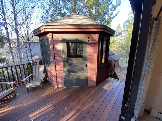 view of outdoor structure