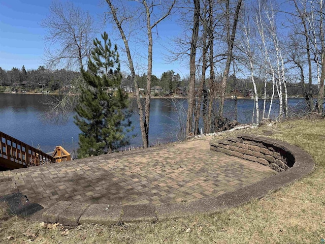 view of water feature