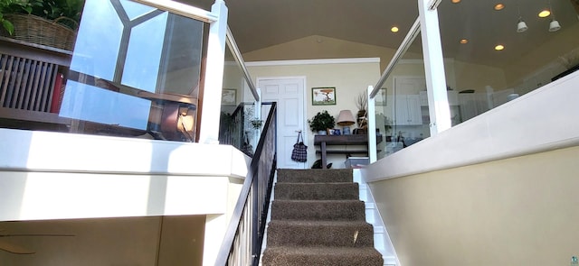 908 E Skyline Pkwy, Duluth, MN 55805 - view of staircase