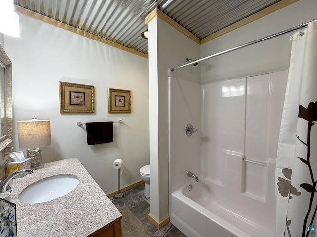 3165 Randa Rd, Cook, MN 55771 - bathroom with toilet, baseboards, vanity, and shower / bath combination with curtain
