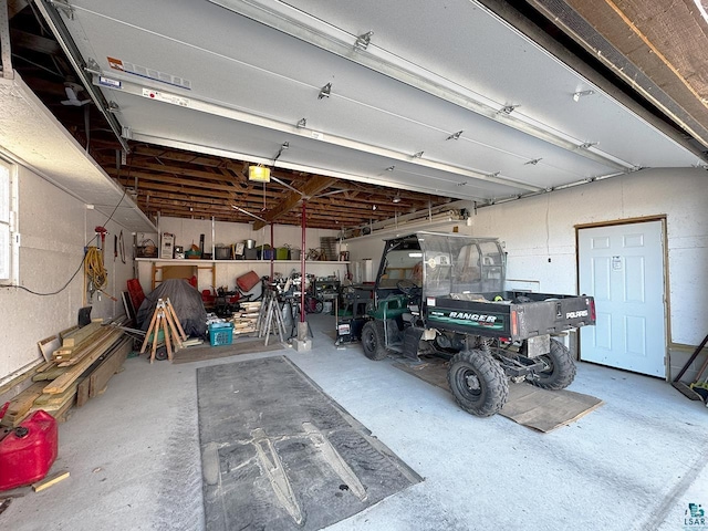 3165 Randa Rd, Cook, MN 55771 - garage with a workshop area