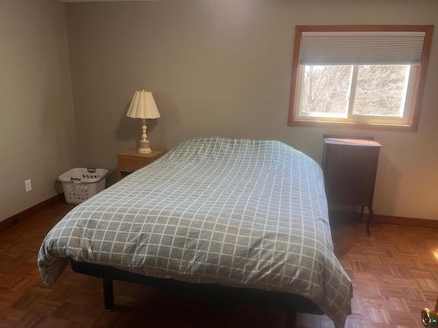 5346 Lester River Rd, Duluth, MN 55804 - bedroom featuring baseboards