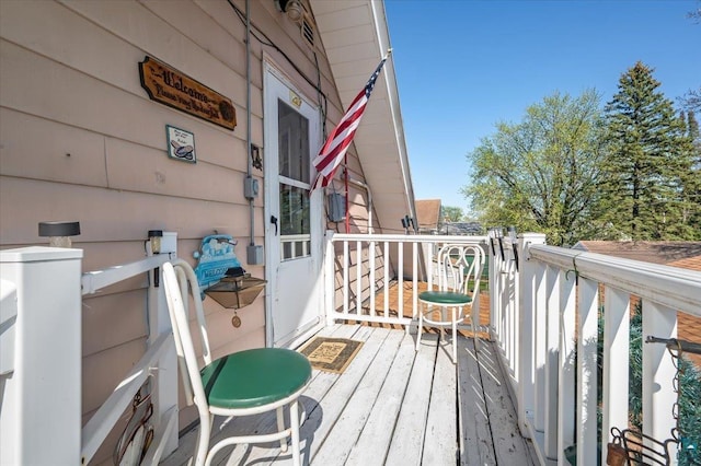304 Carlton Ave, Cloquet, MN 55720 - wooden terrace with covered porch