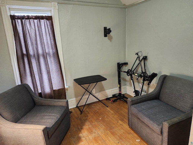 5806 Wadena St, Duluth, MN 55807 - sitting room featuring light wood-style flooring and baseboards