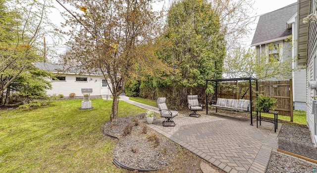 405 10th Ave, Two Harbors, MN 55616 - view of yard featuring a patio