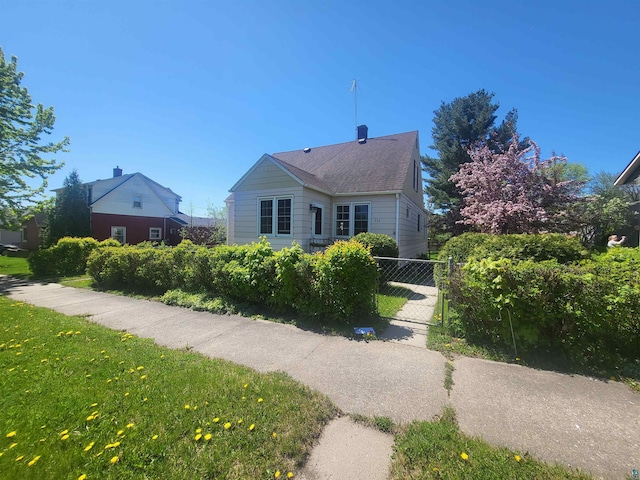 111 E Nebraska Ave, Gilbert, MN 55741 - view of front of home