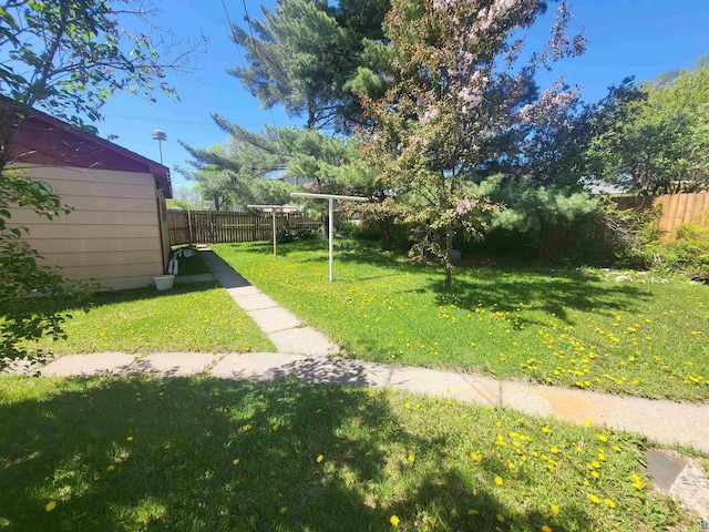 111 E Nebraska Ave, Gilbert, MN 55741 - view of yard