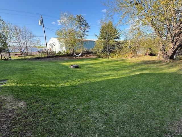 710 N Boundary Ave, Duluth, MN 55810 - view of grassy yard
