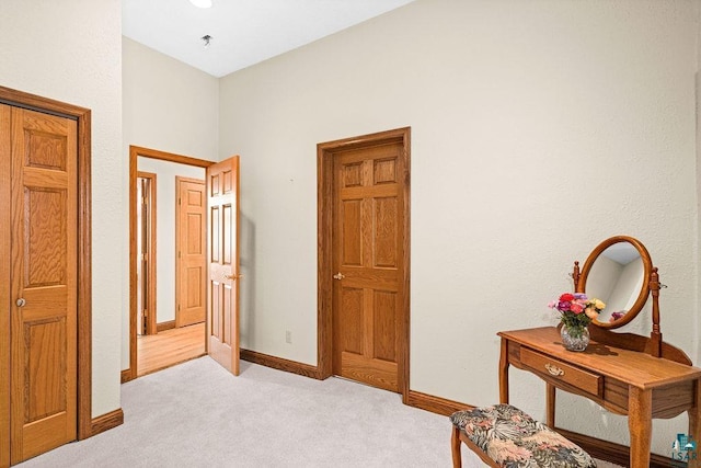5491 N Shore Dr, Duluth, MN 55804 - corridor with light carpet and baseboards