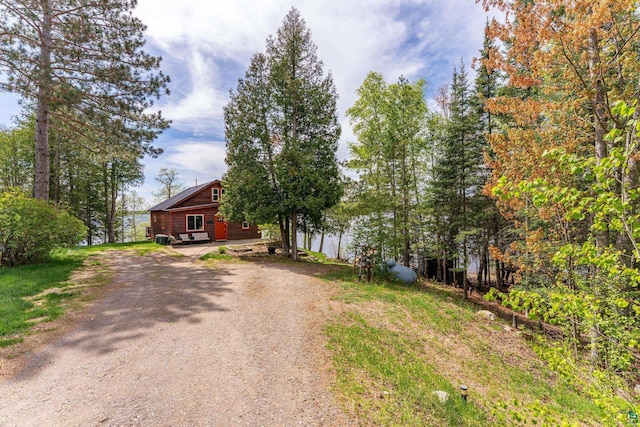 13359 Villa Rd, Ely, MN 55731 - view of front facade featuring dirt driveway
