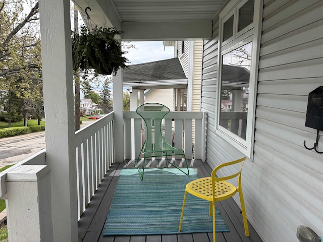 819 N 10th Ave E, Duluth, MN 55805 - view of porch