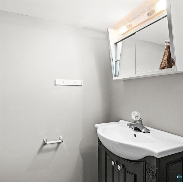 26 N 59th Ave W, Duluth, MN 55807 - bathroom with vanity