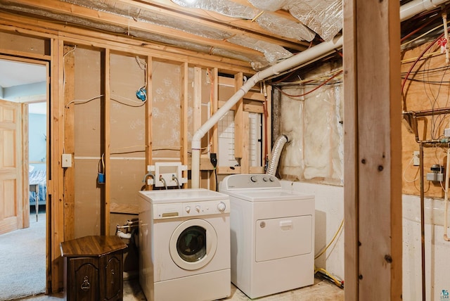 4527 Vermilion Trl, Gilbert, MN 55741 - laundry room featuring separate washer and dryer