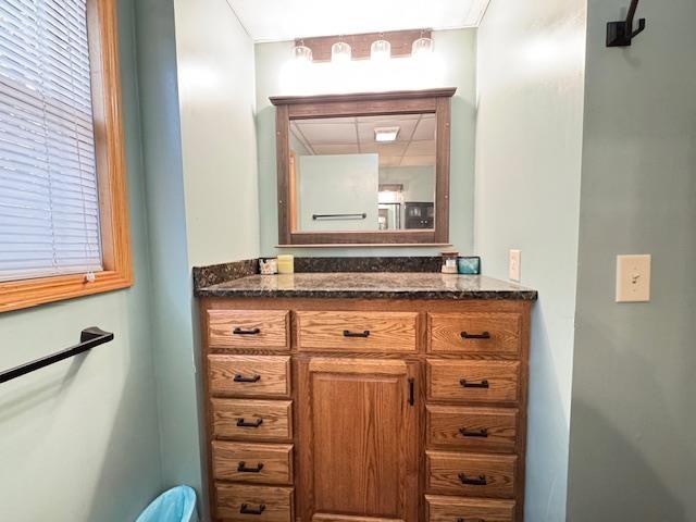 1917 Greysolon Rd, Duluth, MN 55812 - bathroom featuring vanity