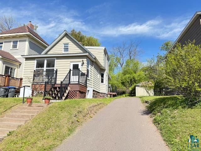 1917 Greysolon Rd, Duluth, MN 55812 - view of front facade