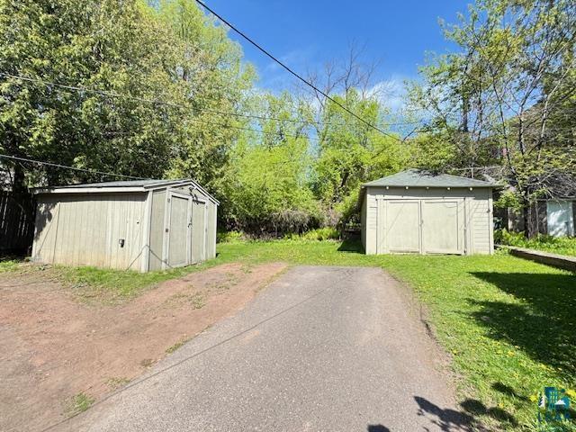 1917 Greysolon Rd, Duluth, MN 55812 - garage with a shed