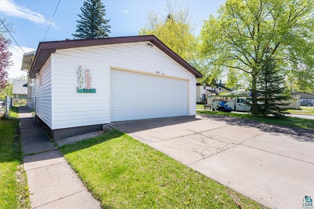 997 85th Ave W, Duluth, MN 55808 - view of detached garage