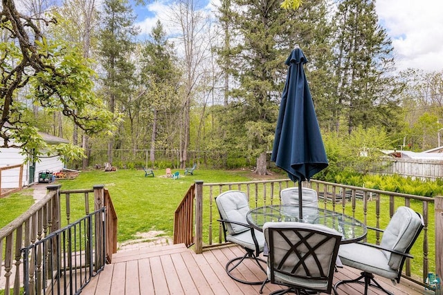 13107 W 9th St, Duluth, MN 55808 - wooden deck with outdoor dining space