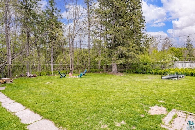 13107 W 9th St, Duluth, MN 55808 - view of yard featuring a garden