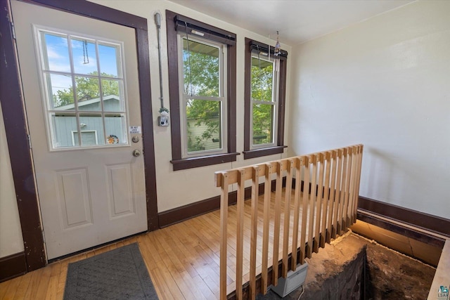 620 Hayes St, Eveleth, MN 55734 - entrance foyer with light wood-style floors and baseboards