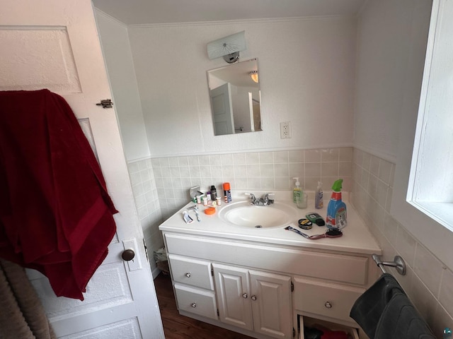 1601 W 4th Ave, International Falls, MN 56649 - bathroom with vanity and tile walls