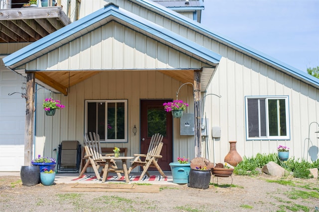 72 Sled Dog Trl, Hovland, MN 55604 - rear view of property featuring a porch