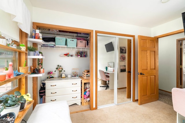 4409 Cedarway Rd, Duluth, MN 55810 - bedroom featuring light colored carpet and a desk