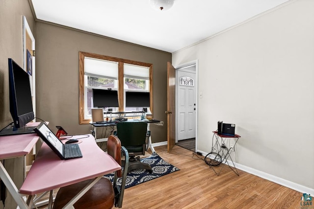 609 N 34th Ave E, Duluth, MN 55804 - office area with light wood-style floors and baseboards