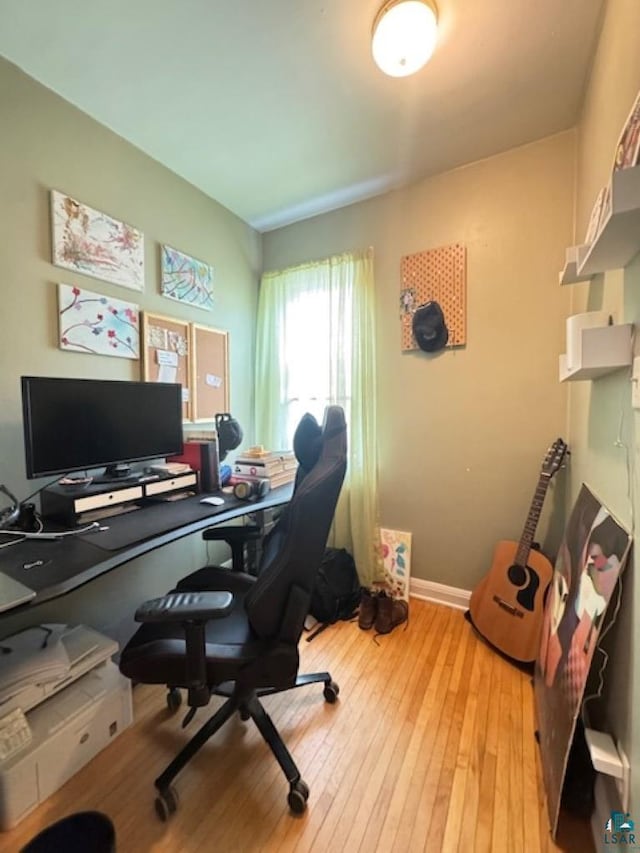17 S 57th Ave E, Duluth, MN 55804 - office with light wood-style floors and baseboards