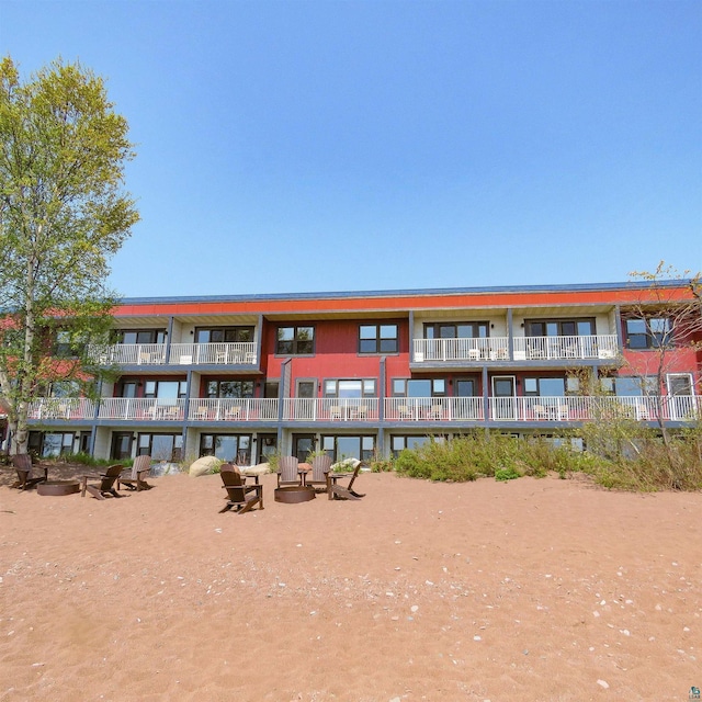 21 E Wisconsin St Unit 302, Grand Marais, MN 55604 - view of apartment building / complex