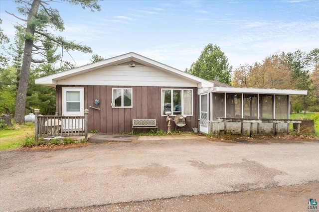 980 Trettel Ln, Cloquet, MN 55720 - view of front of home featuring a sunroom