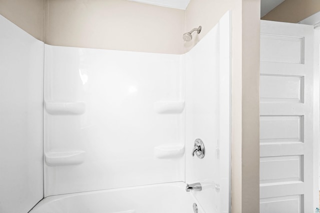 808 N 6th Ave E, Duluth, MN 55805 - bathroom featuring  shower combination