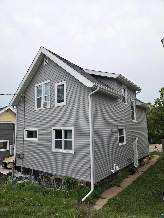 808 N 6th Ave E, Duluth, MN 55805 - view of property exterior with cooling unit