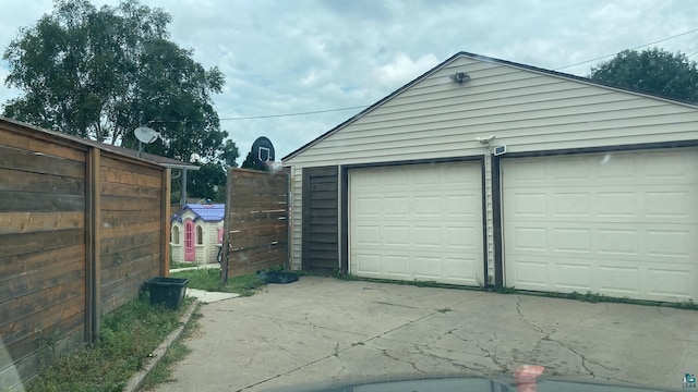722 8th St S, Virginia, MN 55792 - view of detached garage