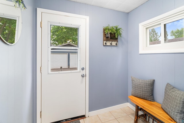 324 W Wabasha St, Duluth, MN 55803 - entryway featuring plenty of natural light and light tile patterned floors