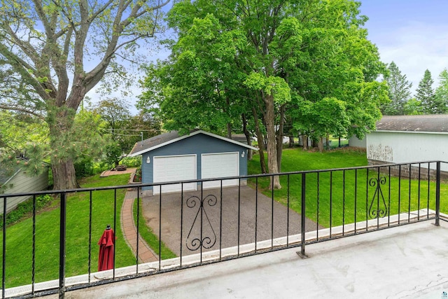 324 W Wabasha St, Duluth, MN 55803 - view of detached garage