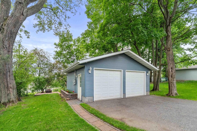 324 W Wabasha St, Duluth, MN 55803 - view of detached garage