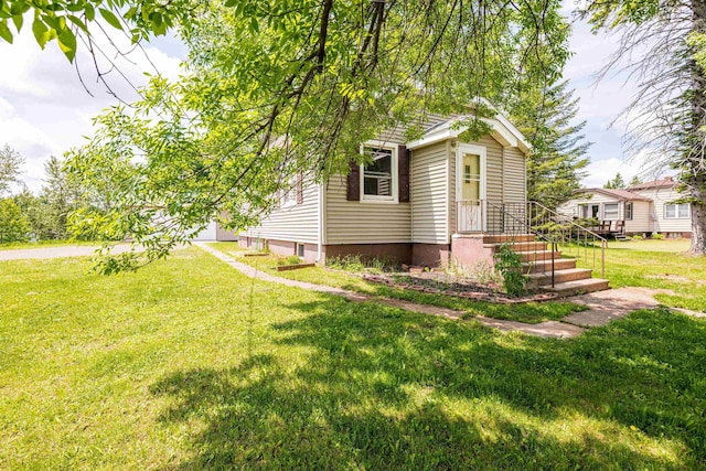 1707 Swan Lake Rd, Duluth, MN 55811 - view of front of house with a front yard