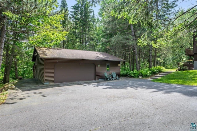 1819 Yosemite Ave, Duluth, MN 55811 - view of detached garage