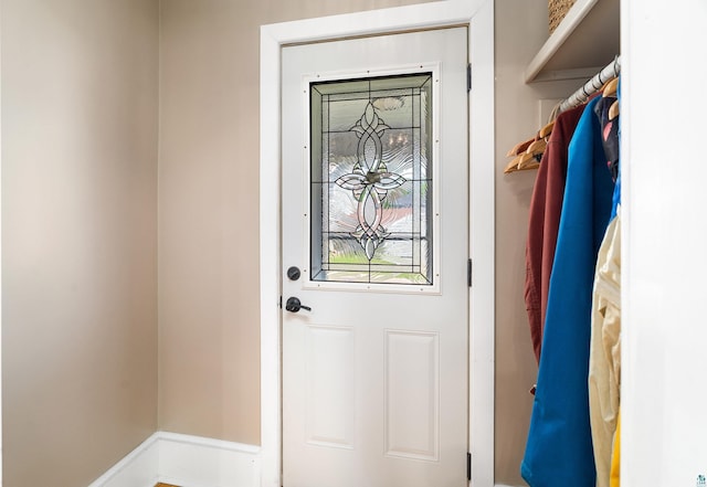 7 Marine Ct, Duluth, MN 55808 - view of entryway