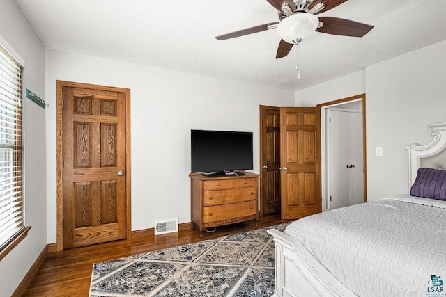 2025 E 8th St, Duluth, MN 55812 - bedroom with wood finished floors and a ceiling fan