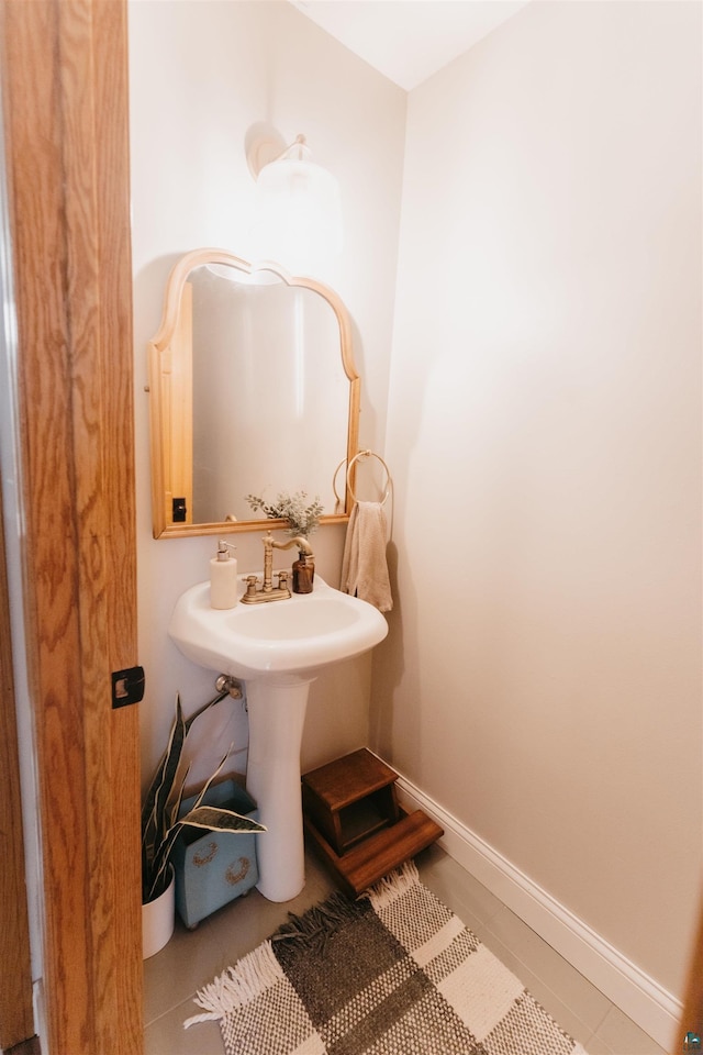 27 Ryan Ln, Esko, MN 55733 - bathroom with tile patterned floors and baseboards