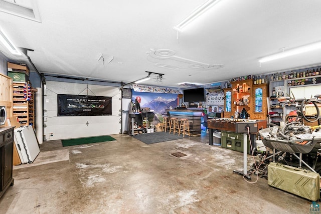 4750 Morris Thomas Rd, Hermantown, MN 55811 - garage with a workshop area