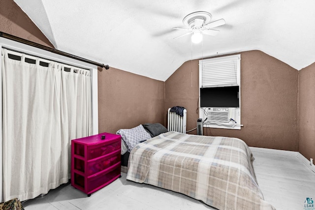 3801 W 5th St, Duluth, MN 55807 - bedroom featuring lofted ceiling, cooling unit, and a ceiling fan