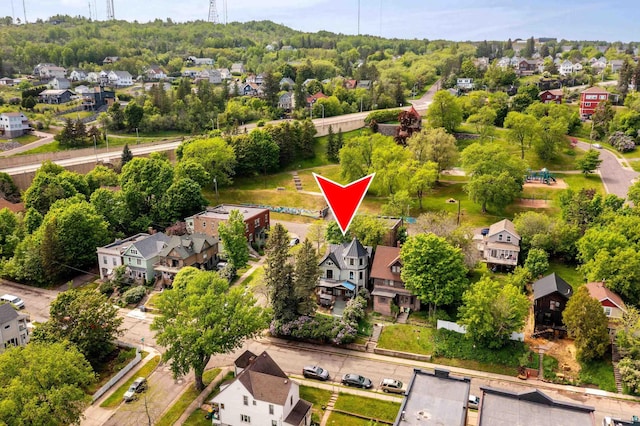 31 W 5th St, Duluth, MN 55806 - aerial view of residential area