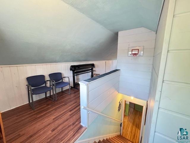 1339 92nd Ave W, Duluth, MN 55808 - interior space with vaulted ceiling and wood finished floors