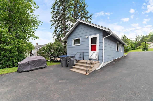 2420 Piedmont Ave, Duluth, MN 55811 - view of front facade
